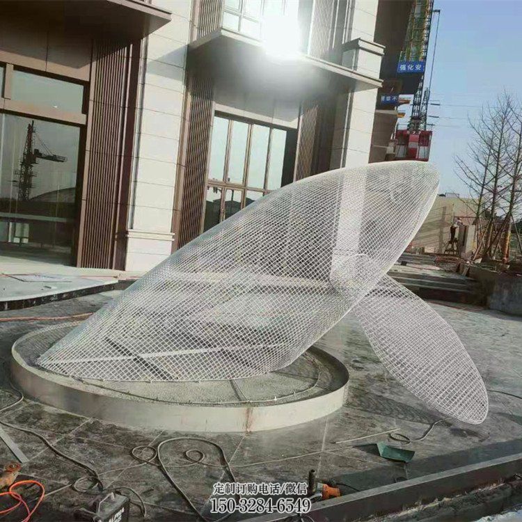 大型鲸鱼雕塑，镂空灯光原理，公园动物摆件