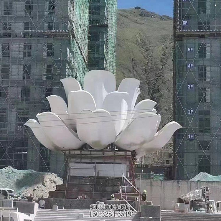 镂空莲花雕塑定制，城市装饰，花园灯光莲花雕塑承接